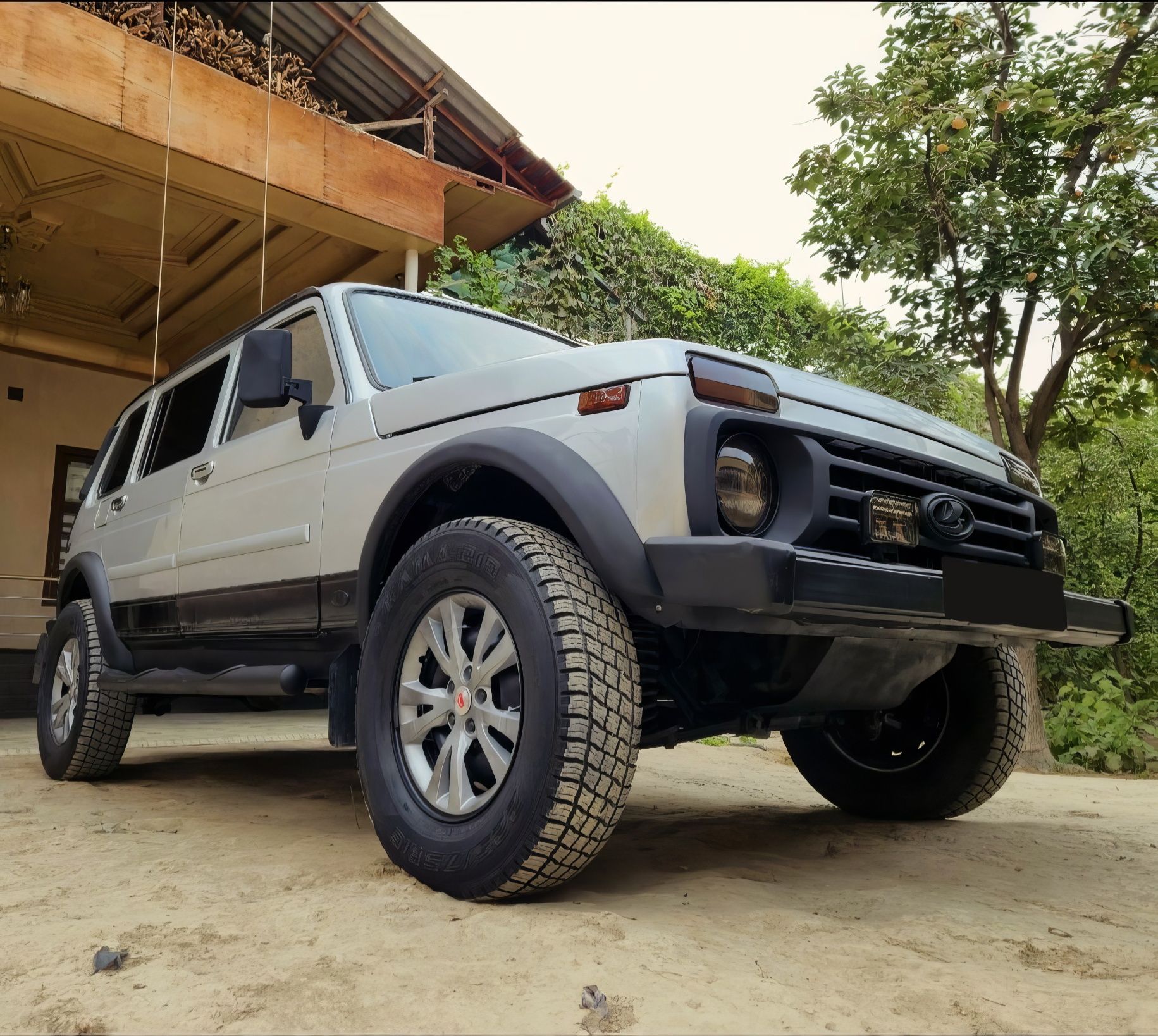 Niva 4x4 Sotiladi