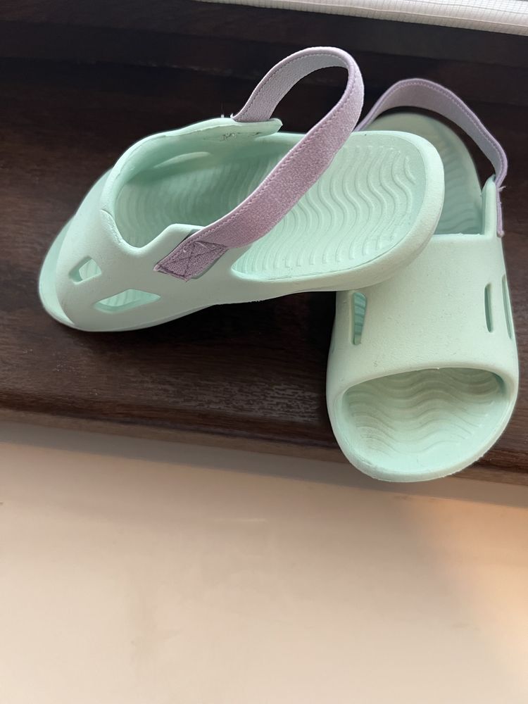 Sandale unisex marimea 25