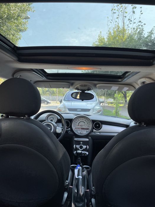 Mini Cooper R56 /120 CP/ 6 trepte Stare foarte buna