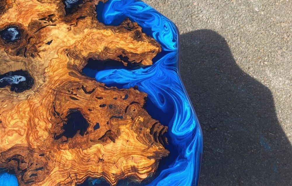 masa cafea rasina epoxidica si lemn masiv