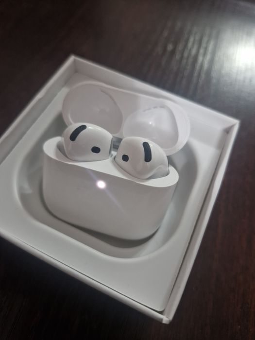 Airpods 4 bluetooth naushnik