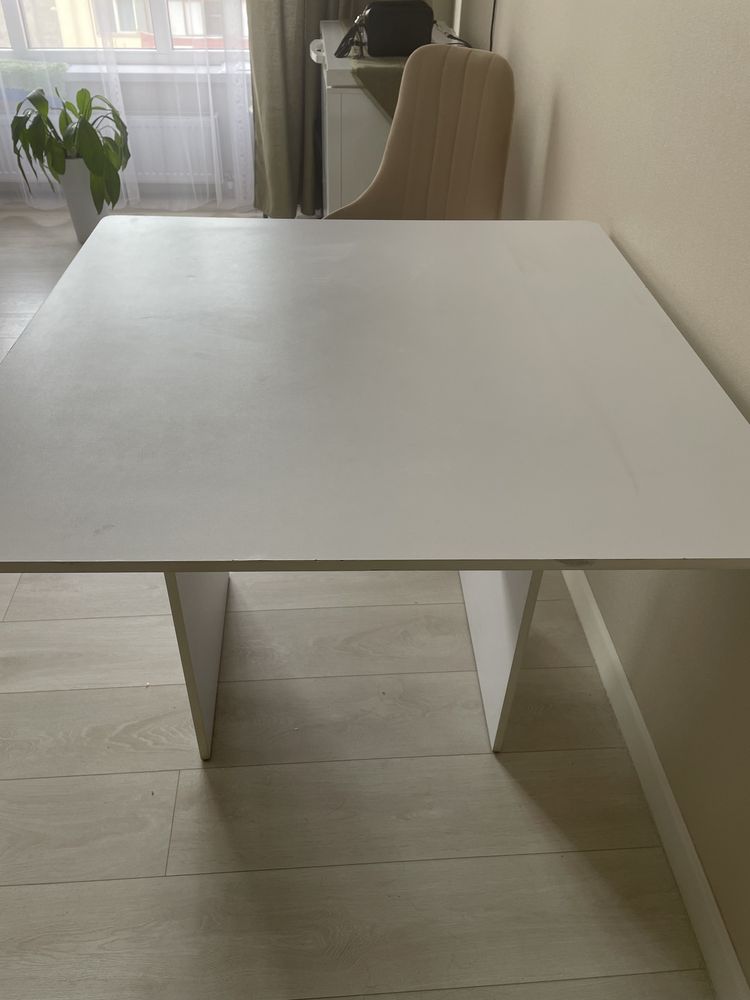 Мебель кухонный стол