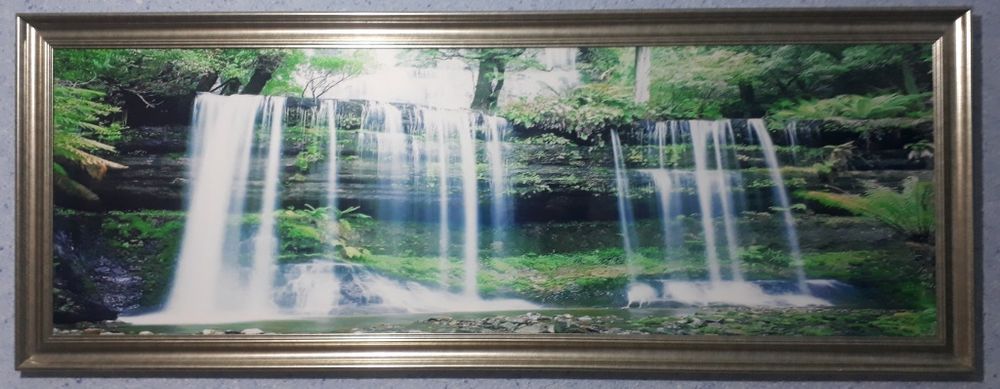 Продам картину водопад