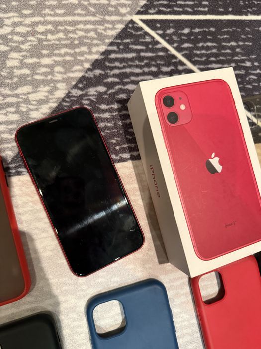 Iphone 11 64gb RED перфектен!