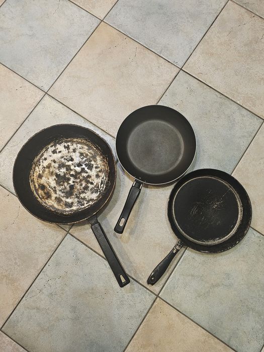 Сковородки разные в одни руки