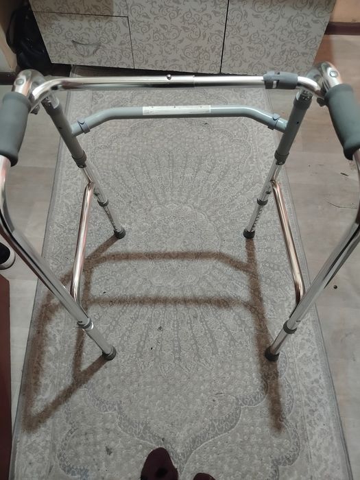 Ходунок для взрослых