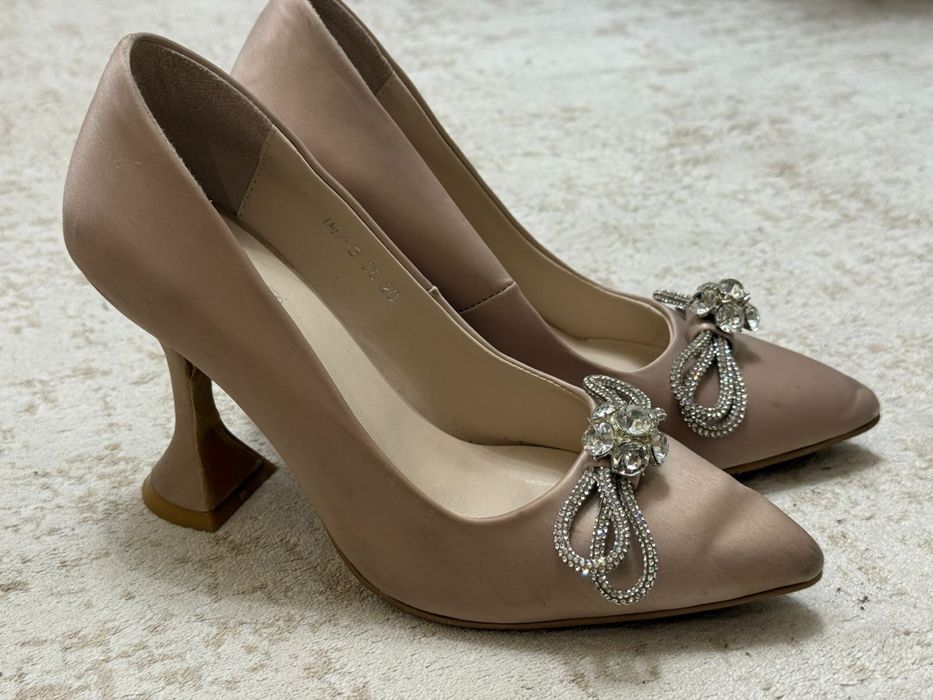 Женские туфли по 3000