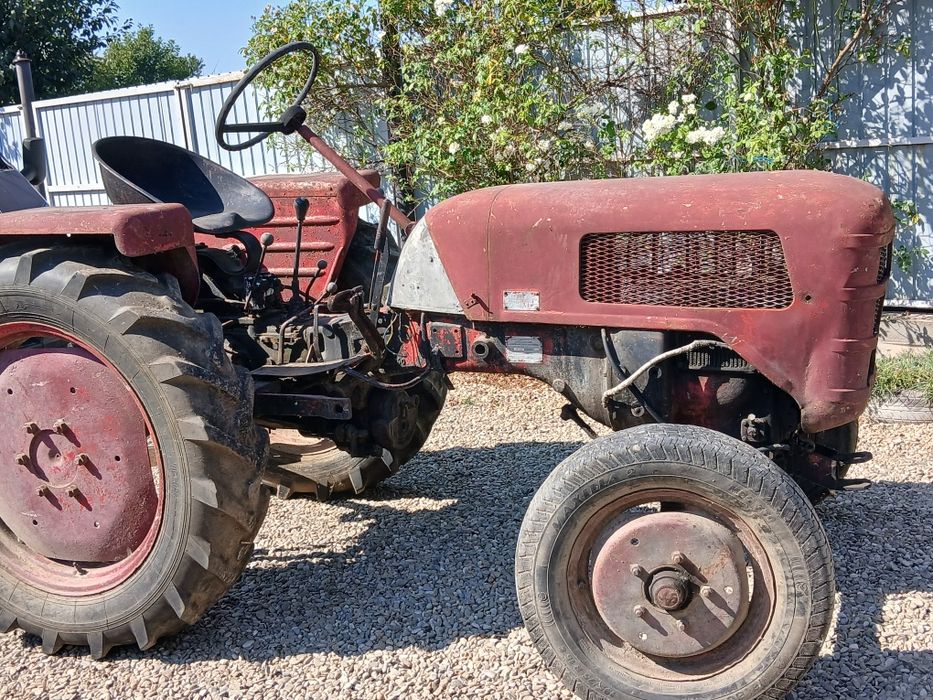 Tractoras de vânzare