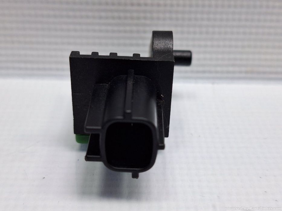 Senzor impact airbag VOLKSWAGEN PASSAT Variant (3C5) [ 2005 - 2011 ] TDI (CBDC) 81KW|110HP OEM 5N0959351B