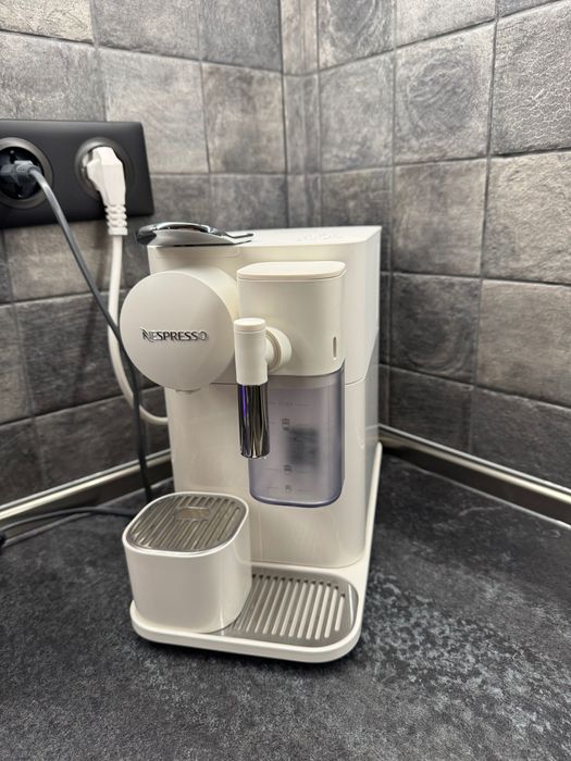 Type:ES10W Delonghi nespresso lattissima One, white 2023