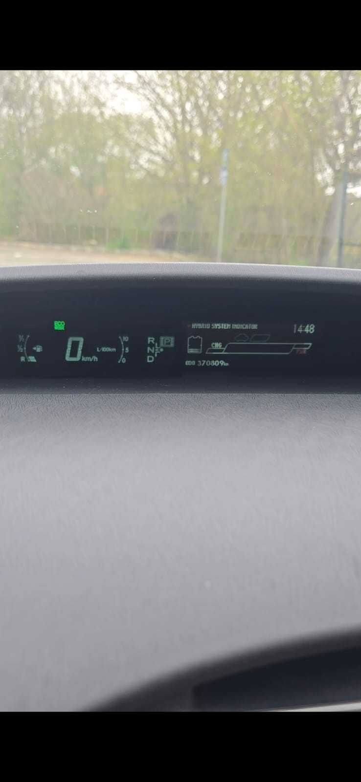 Toyota prius facelift 2013
