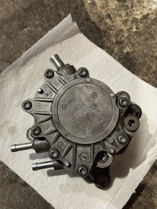 piese audi, pompa tandem vacuum teava egr