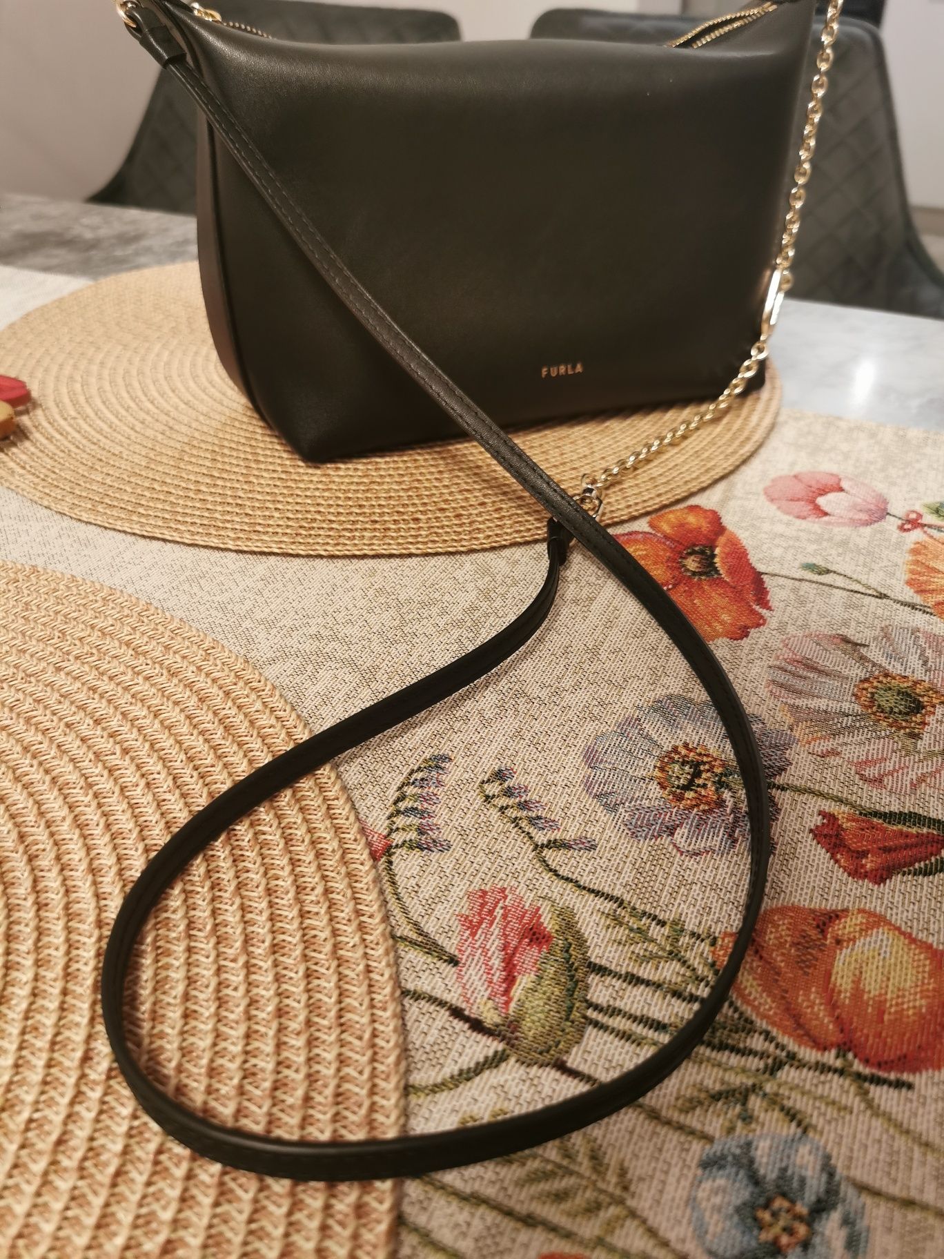 Черна чанта Furla