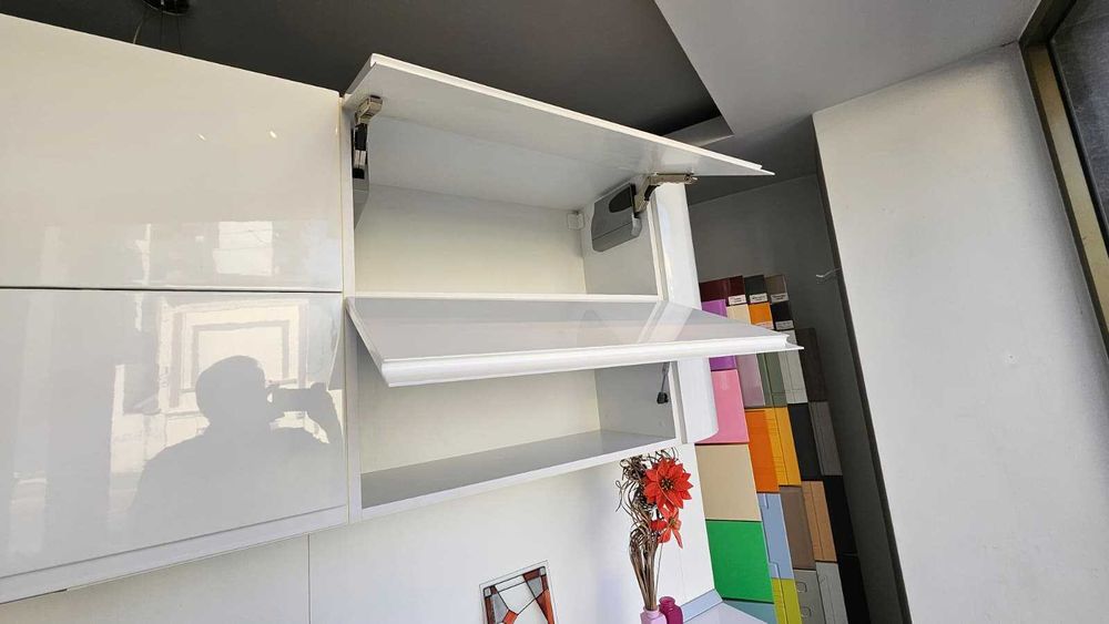 Mobila Bucatarie curbata din MDF vopsit L 2.40 ml /1.80 ml - 2000 euro