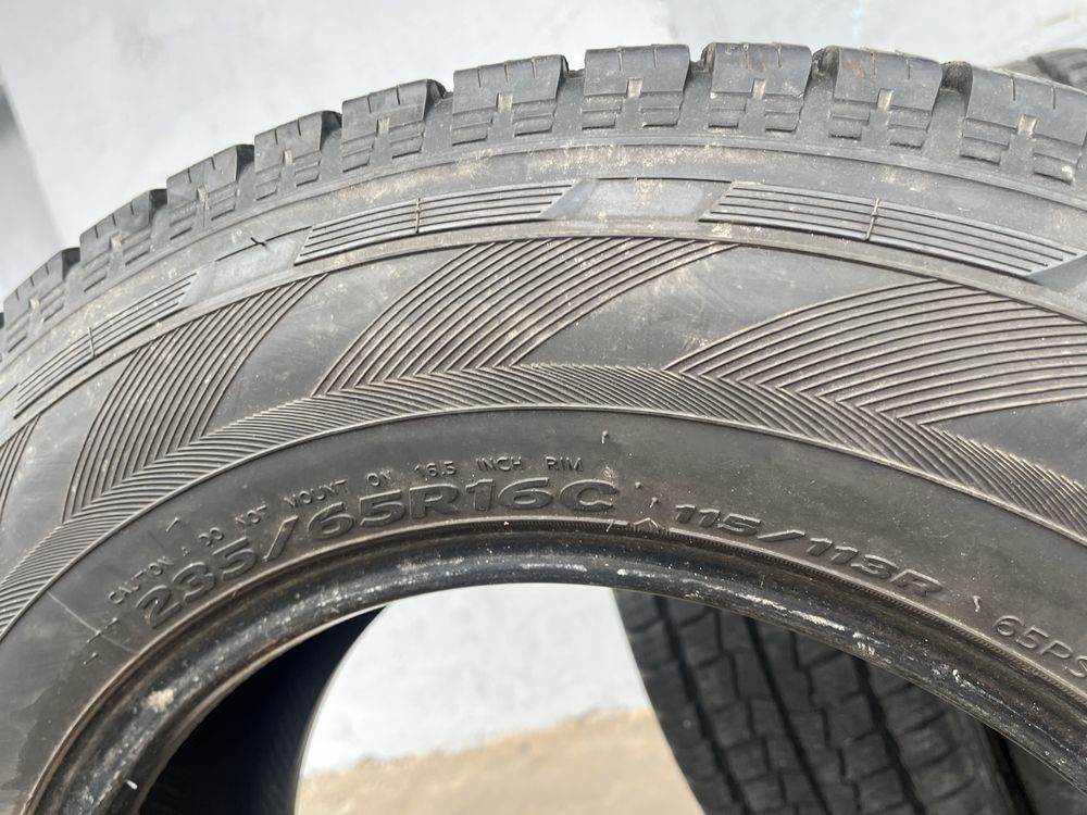 4 бр. гуми за бус 235/65/16C Hankook 8-9 mm DOT 4210