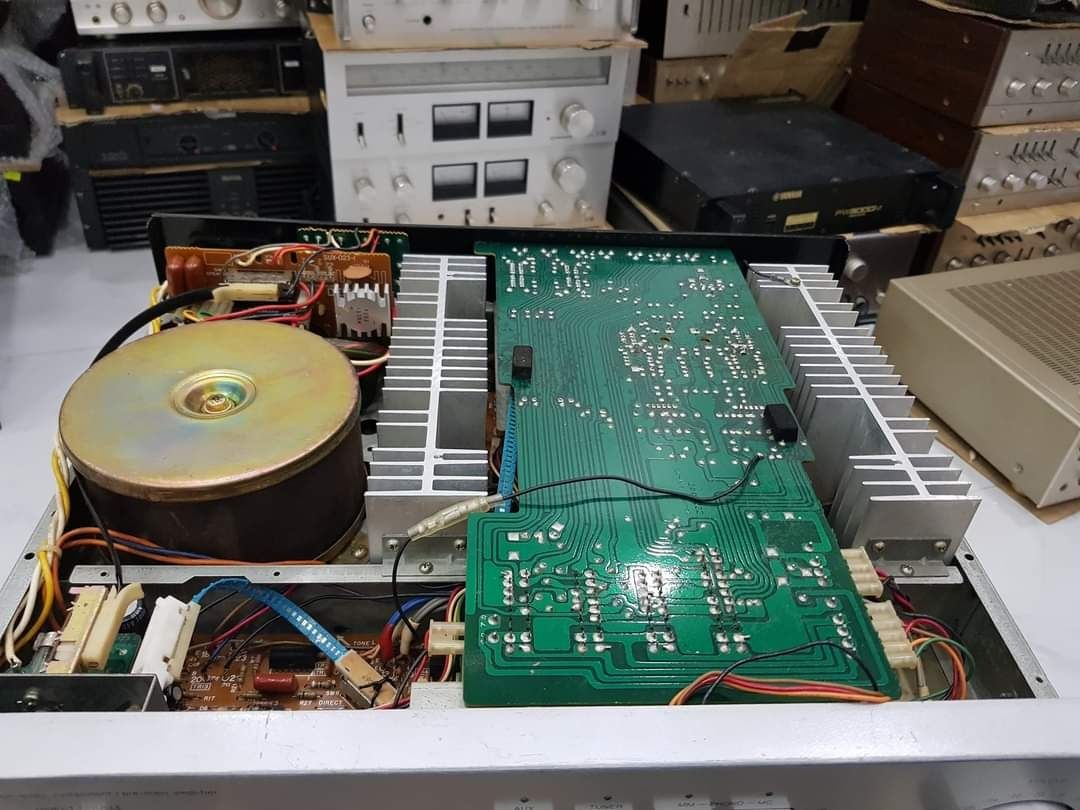 Denon PMA-530. Un monstru de 11 kg ce face diferența. Rar. Preț fix !