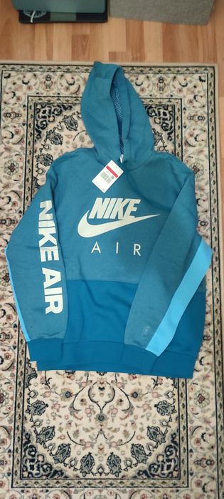 Hanorac NIKE si ADIDAS original noi cu eticheta marimea M si L diverse
