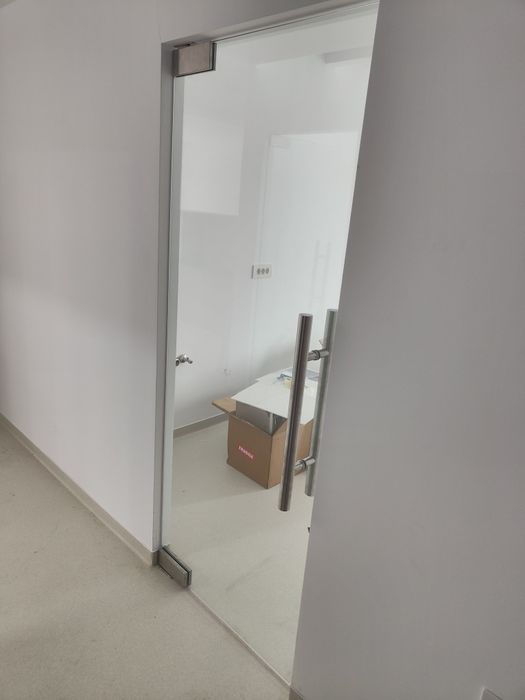 Uși,balustrade,cabine dus,închideri din sticla securizata