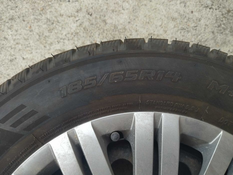Зимни гуми +джанти -185/65/14 !!!