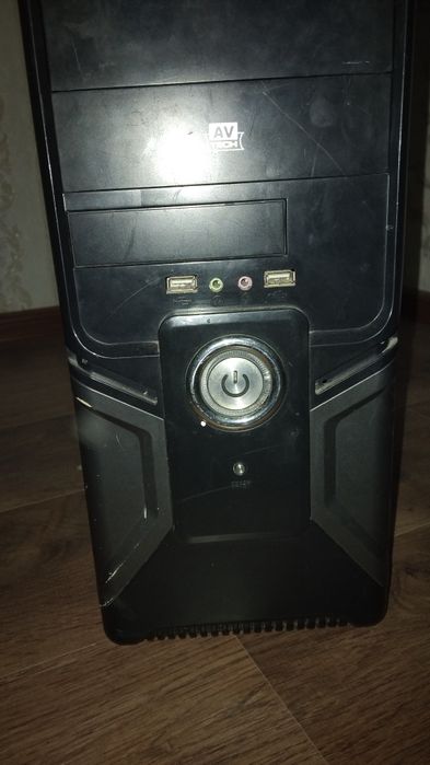 Kompyuter srochna sotiladi obmen telefonga bor