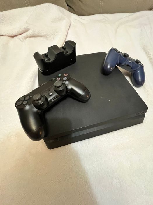 продаю ps4 с рулем sven gc-w900