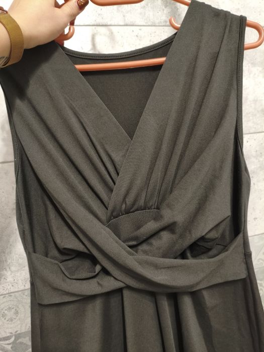 Rochie elegantă fără mâneci, decolteu în V, mărimea M