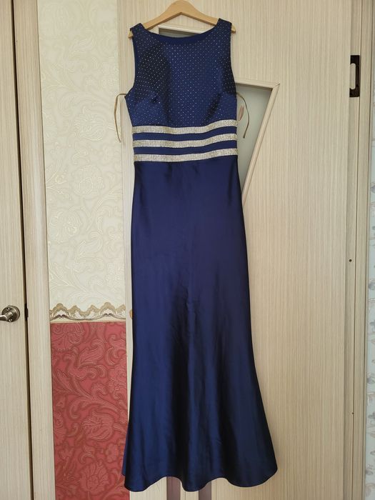 Красивое вечернее платье