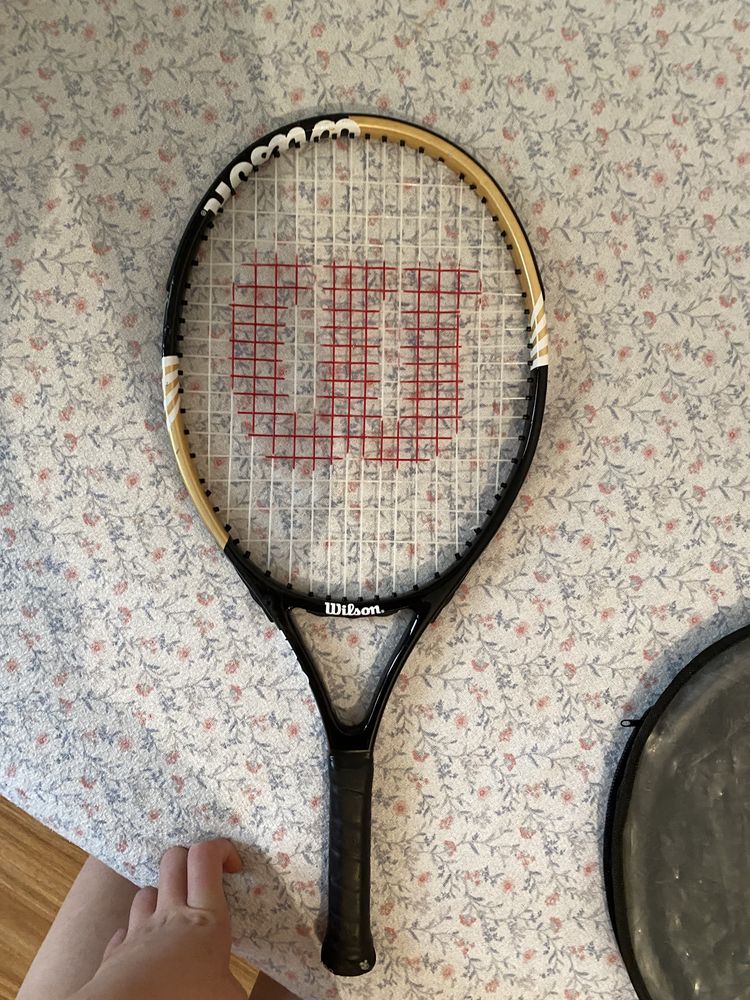 Продам ракетку для тениса