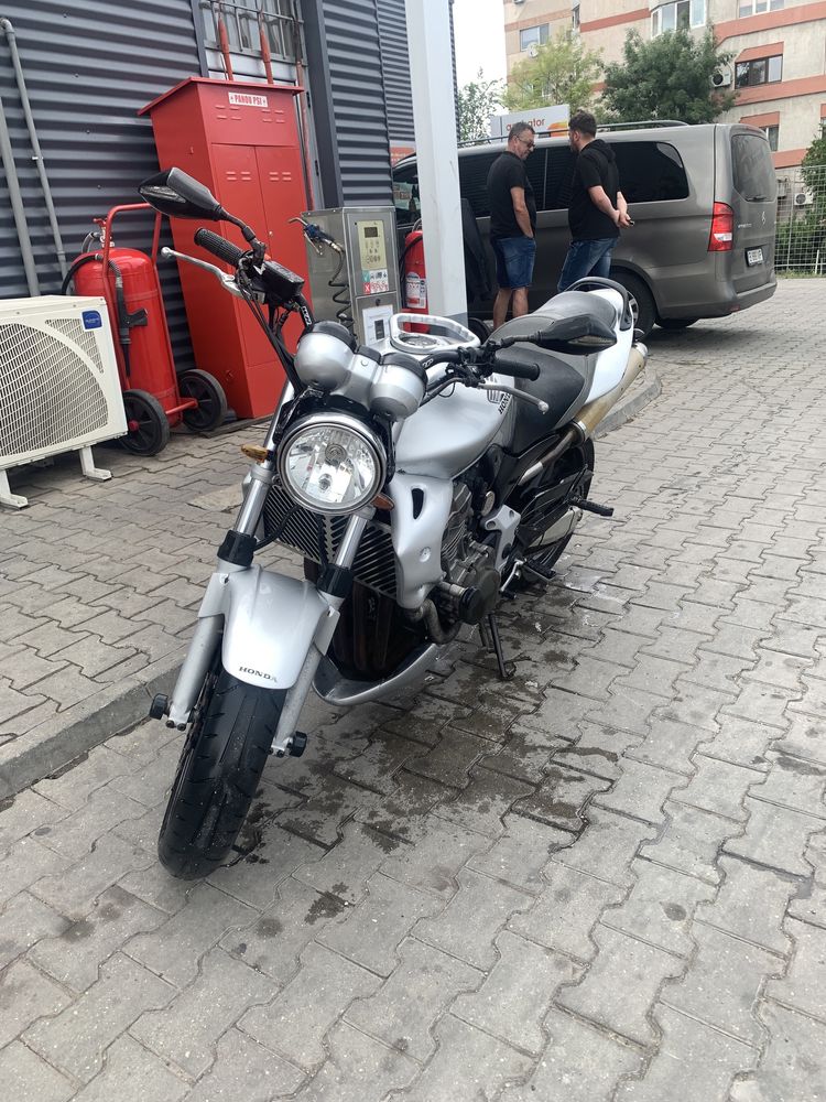 Honda Hornet 900cc