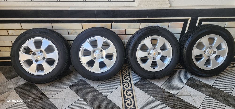 Gentra diska sotiladi 300$  boʻlishi