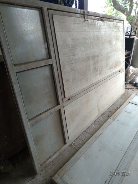 Poartă izolată șopru