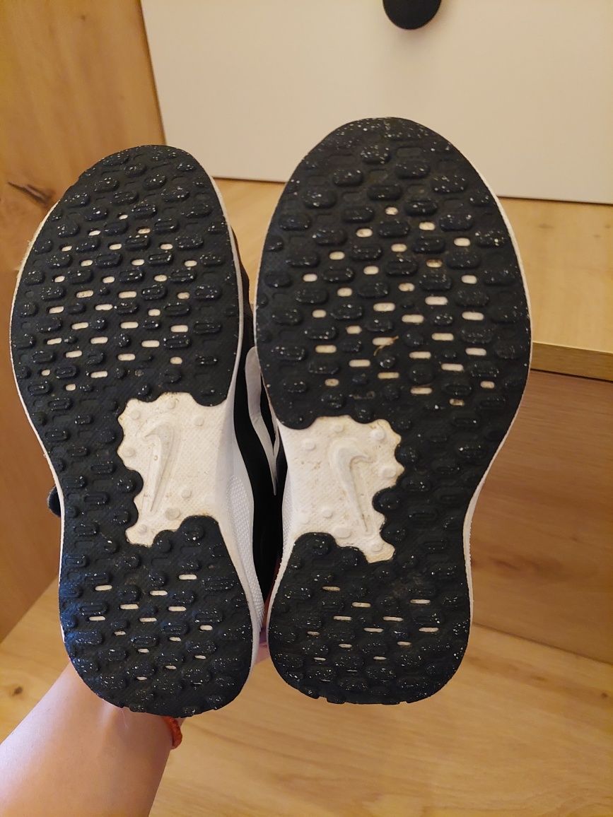 Детски маратонки Nike revolution 7
