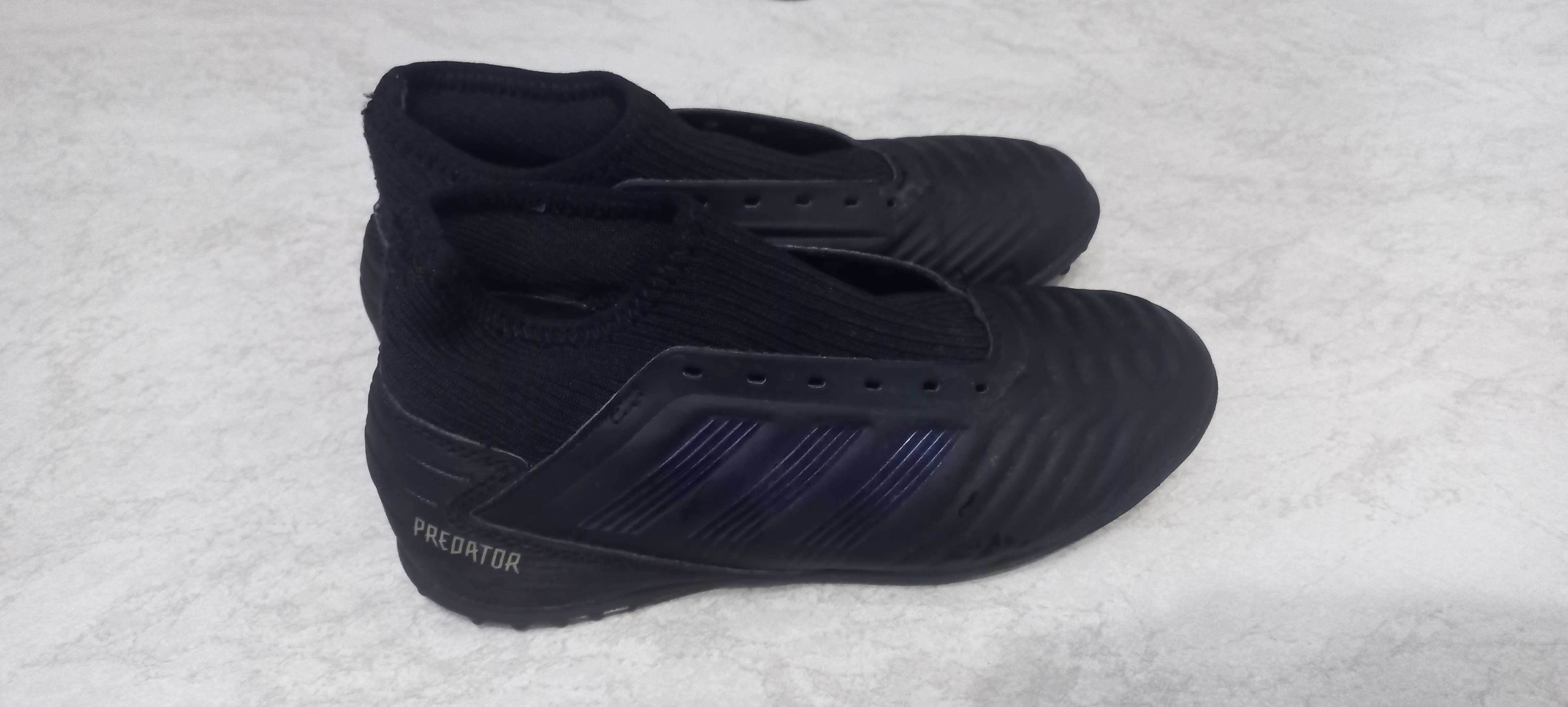 Adidasi football  baieti nr 33.5