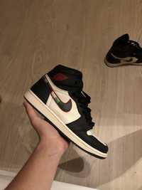 Jordan 1 marimea 43