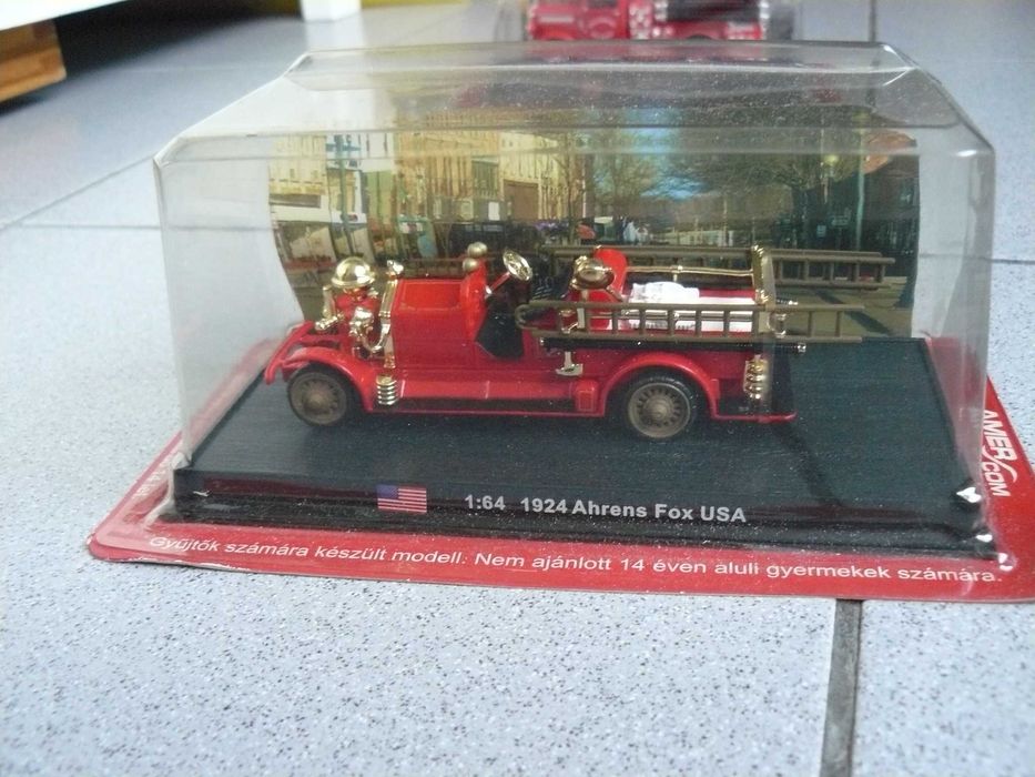 Machete Auto De Pompieri De Colectie Lot De 2 Bucati Noi In Ambalaj