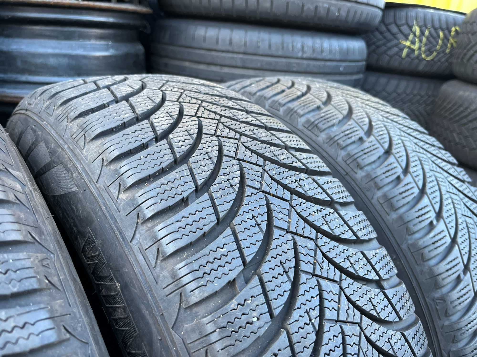 зимни Гуми NEXEN  215/65/16  с ДОТ  34/2022г.