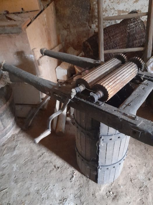 Vand presa struguri su zdrobitor struguri