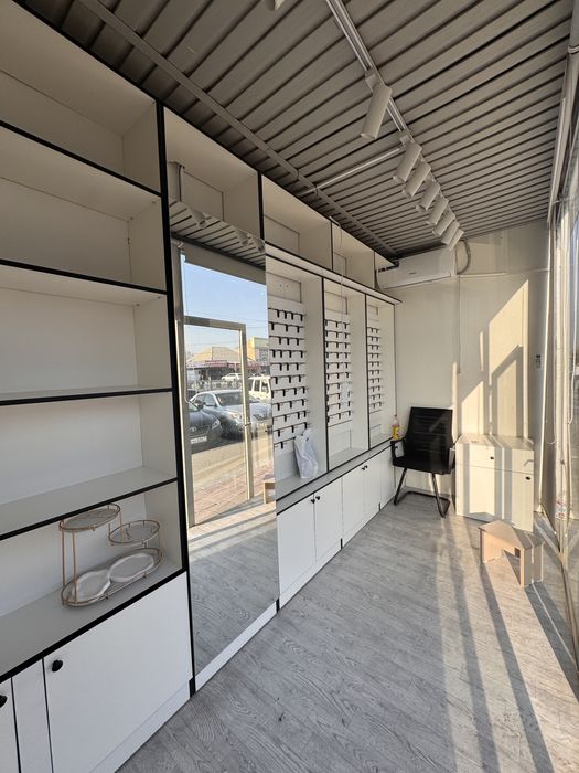 Шкаф мебель бижутерия бизнес ганитур стол тумба