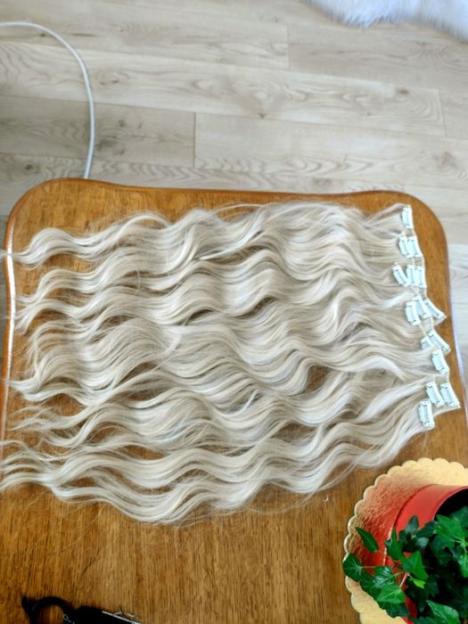 Extensii de par blond platinat