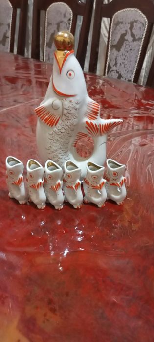 Чинни графин балик ва балик болачалари сотилади.