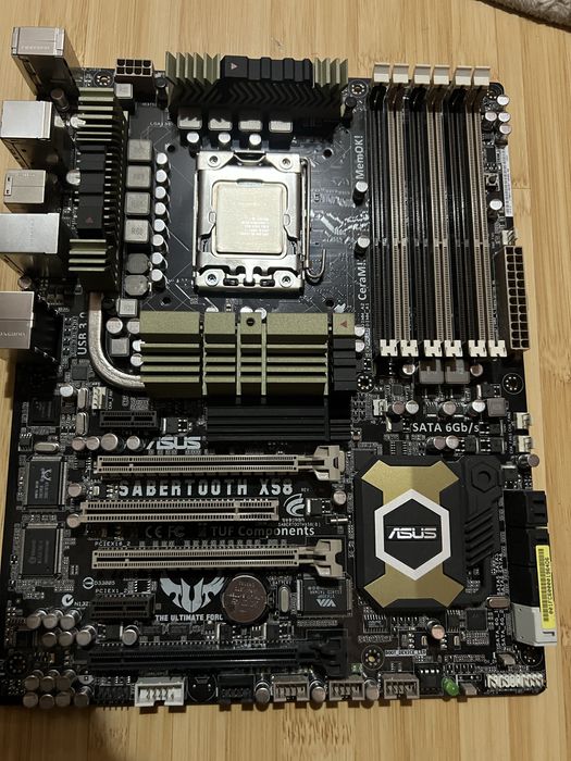 Placa de baza Asus Sabertooth x58 LGA1366, Intel I7 920