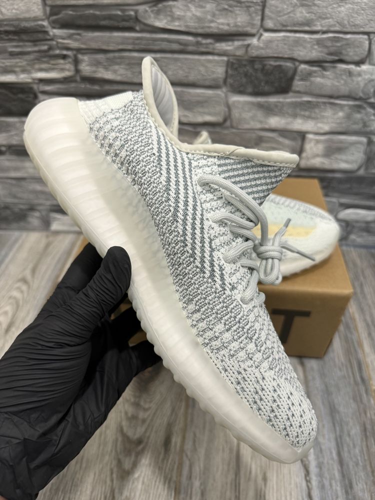 Yeezy 350 v2 Cloud White Reflective