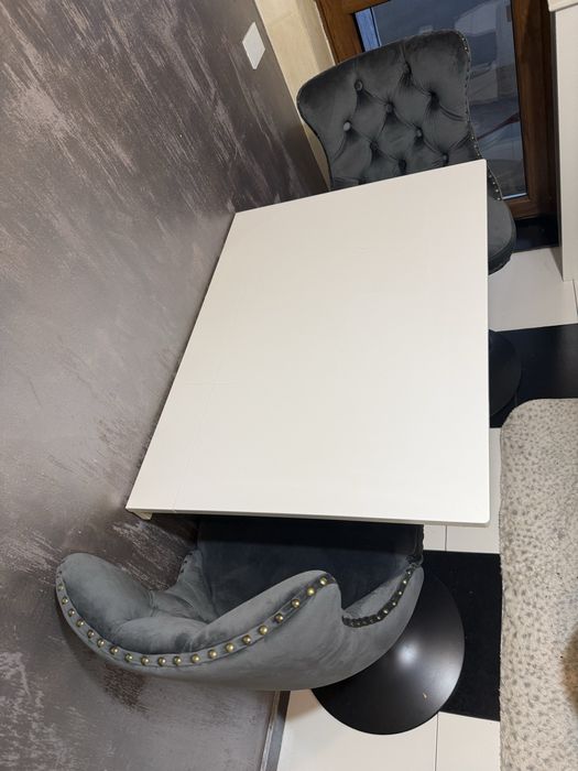 Masa pliabila alba  perete