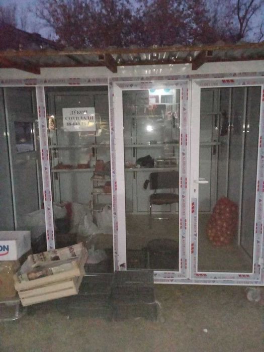 Кўчма дўкон сотилади