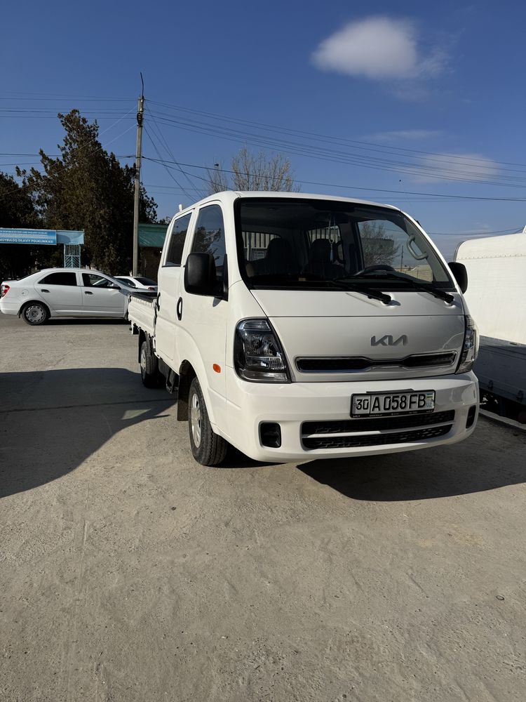 Srochno KIA bongo sotiladi narxini kelishamiz