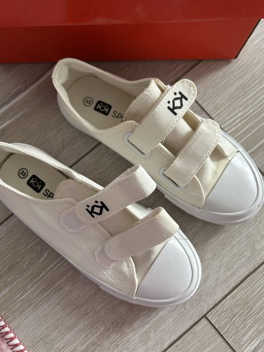 Детски бели кецове К&К