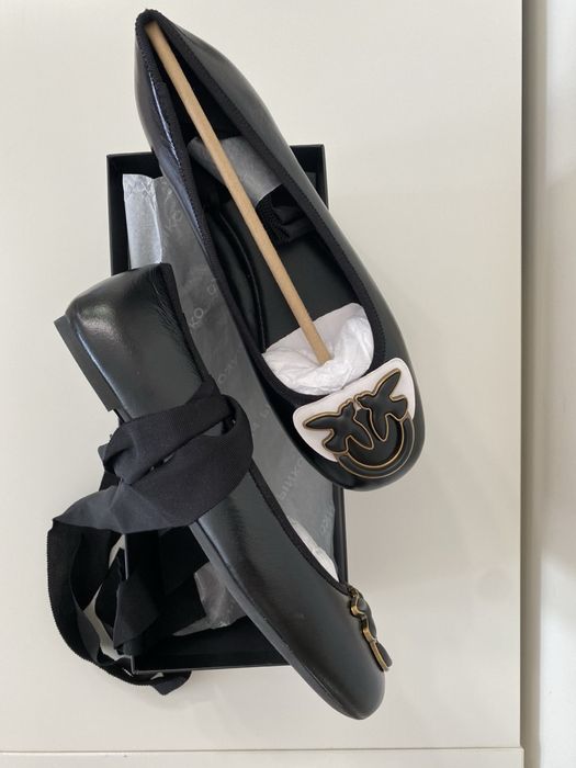 Обувки на PINKO