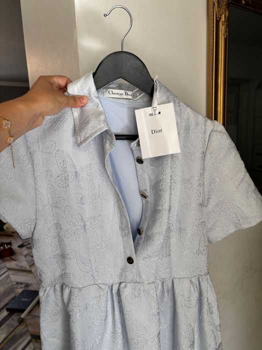 Rochie Dior………   …