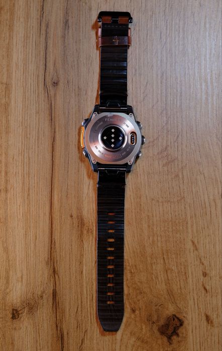 Garmin Fenix 8 AMOLED Sapphire Titan Orange 47mm