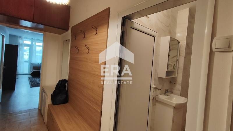 Дава се под наем Тристаен апартамент в Варна, ЖП Гара - 44 кв.м за 306 € - Снимка #2